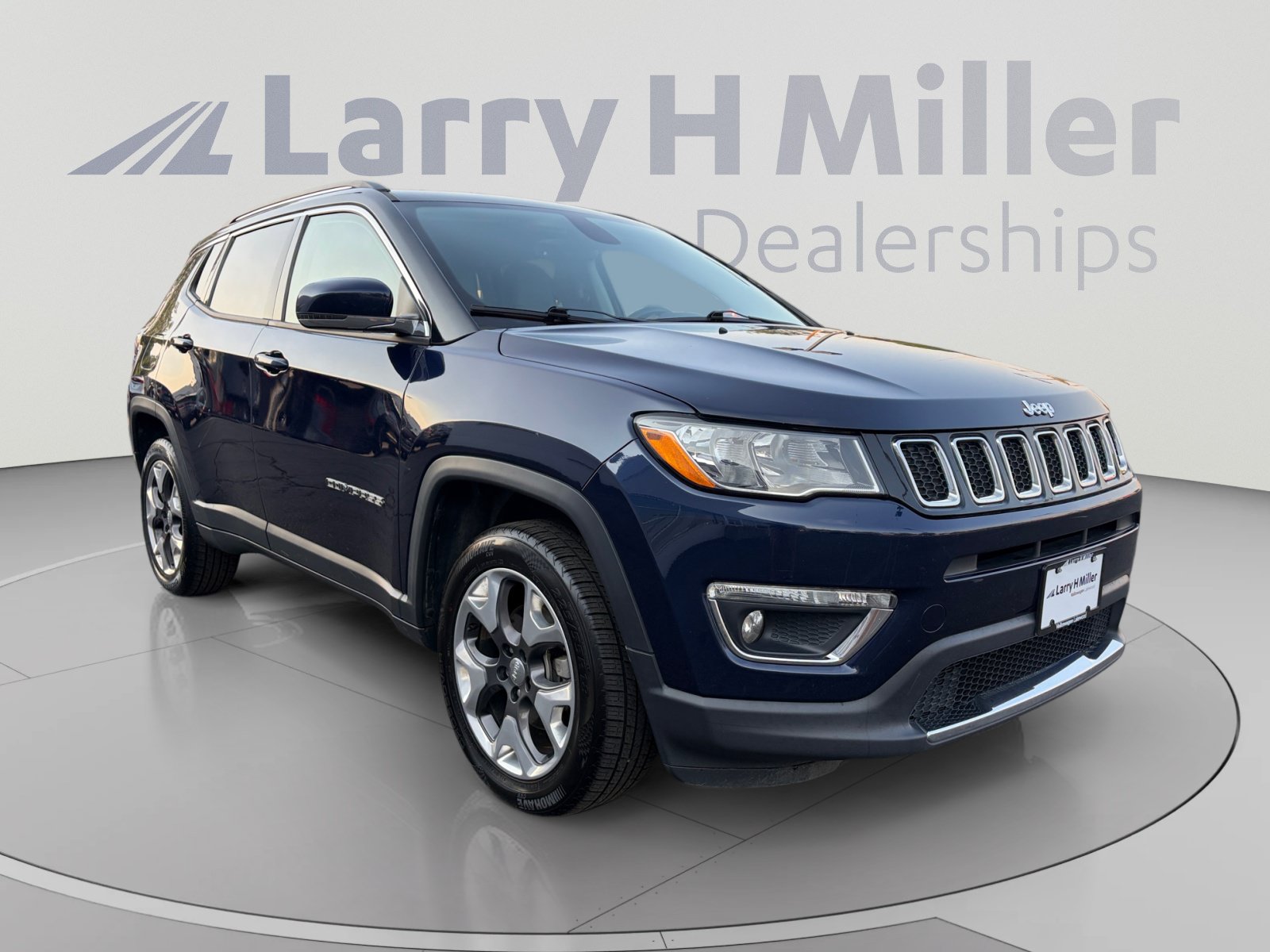 Used 2018 Jeep Compass Limited AWD/4WD image 7