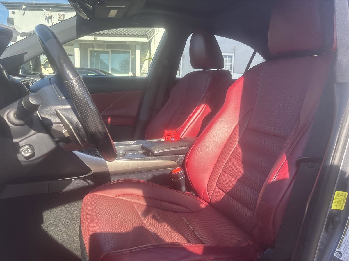Used 2018 Lexus IS 300 image 8