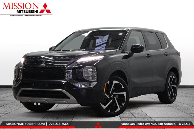 Used 2024 Mitsubishi Outlander SE image 1