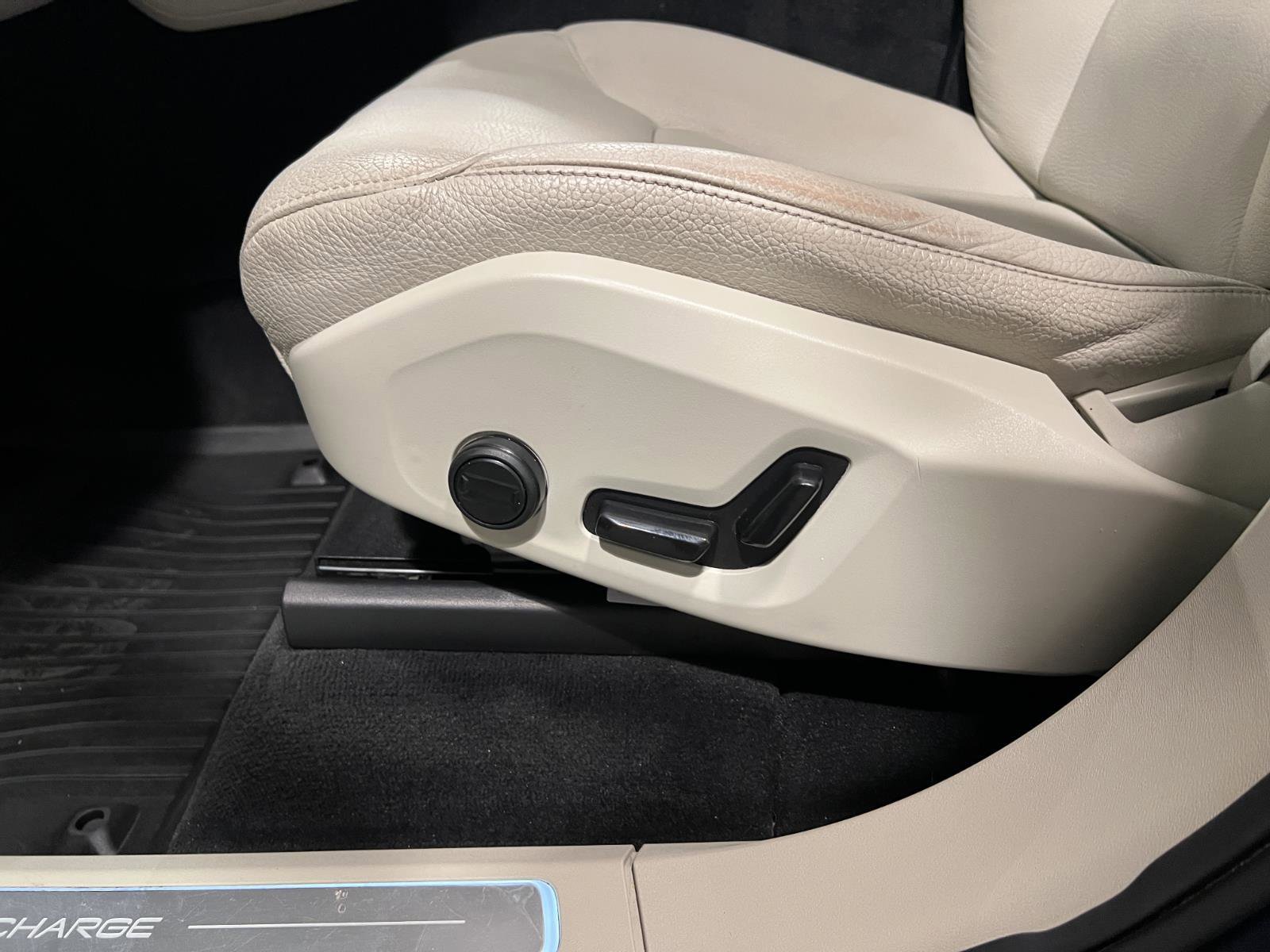 Used 2022 Volvo XC90 T8 Inscription Expression w/ Advanced Package image 25