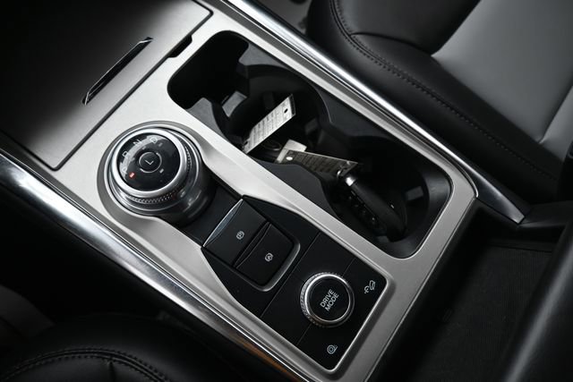 Used 2022 Ford Explorer XLT w/ Equipment Group 202A image 31