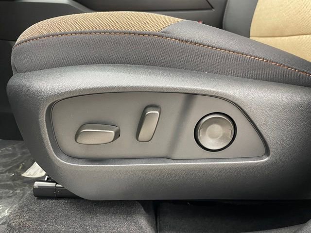 New 2026 Chevrolet Equinox ACTIV AWD/4WD image 11