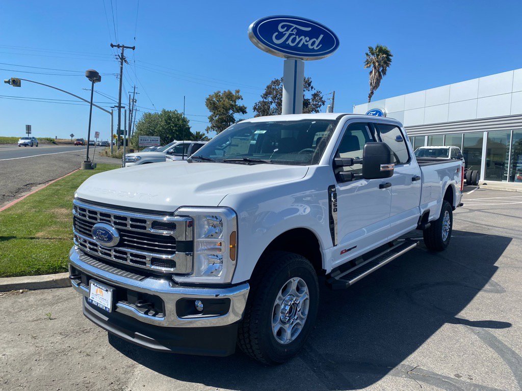 New 2025 Ford F350 XLT w/ FX4 Off-Road Package image 1