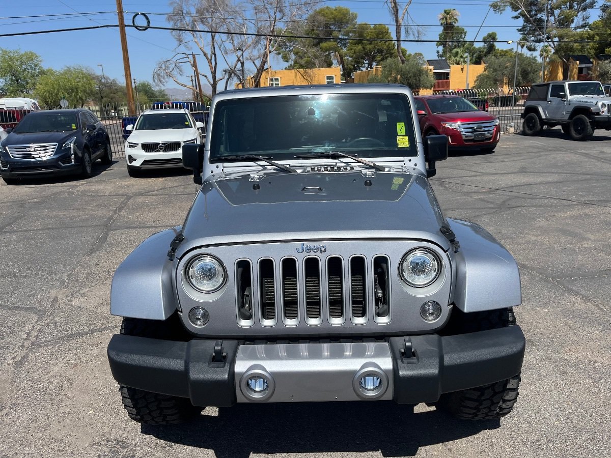 Used 2018 Jeep Wrangler Unlimited Sahara w/ Connectivity Group AWD/4WD image 43