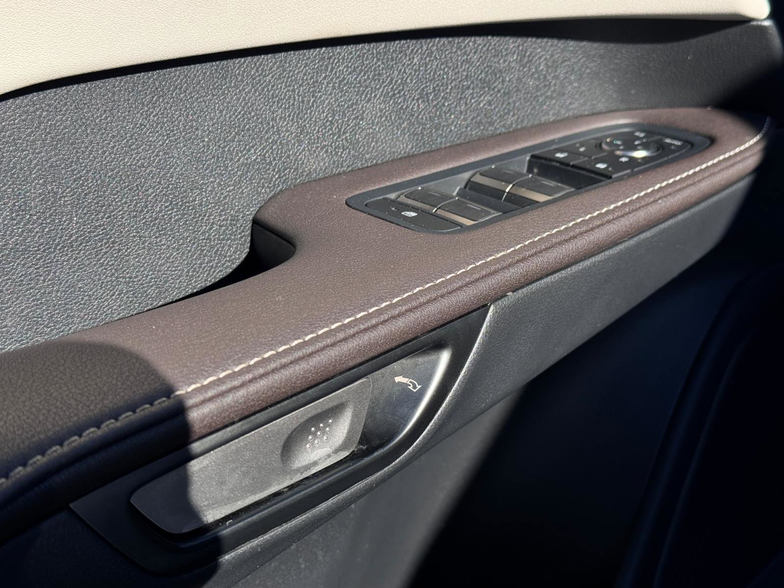 Used 2023 Lexus RX 350 w/ Accessory Package (Z1) image 17