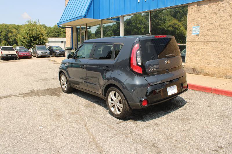 Used 2016 Kia Soul + FWD image 4