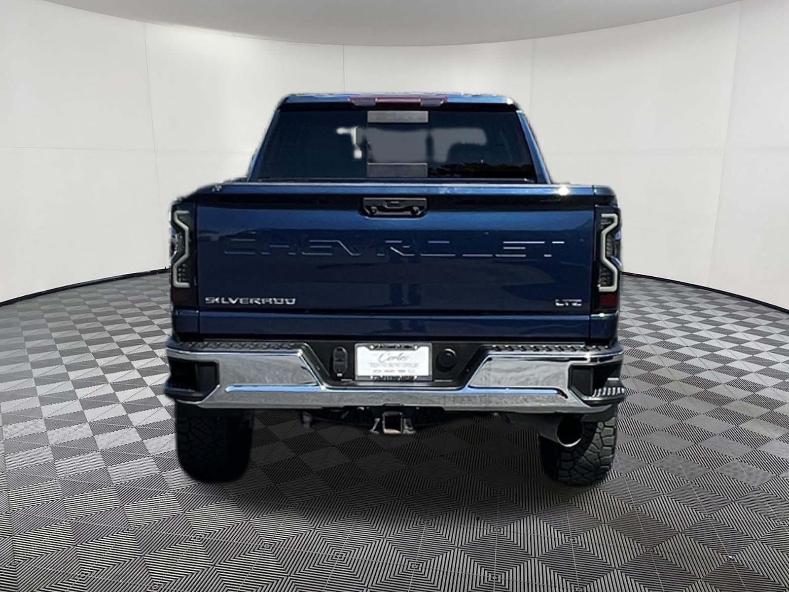 Used 2022 Chevrolet Silverado 3500 LTZ w/ LTZ Convenience Package AWD/4WD image 5