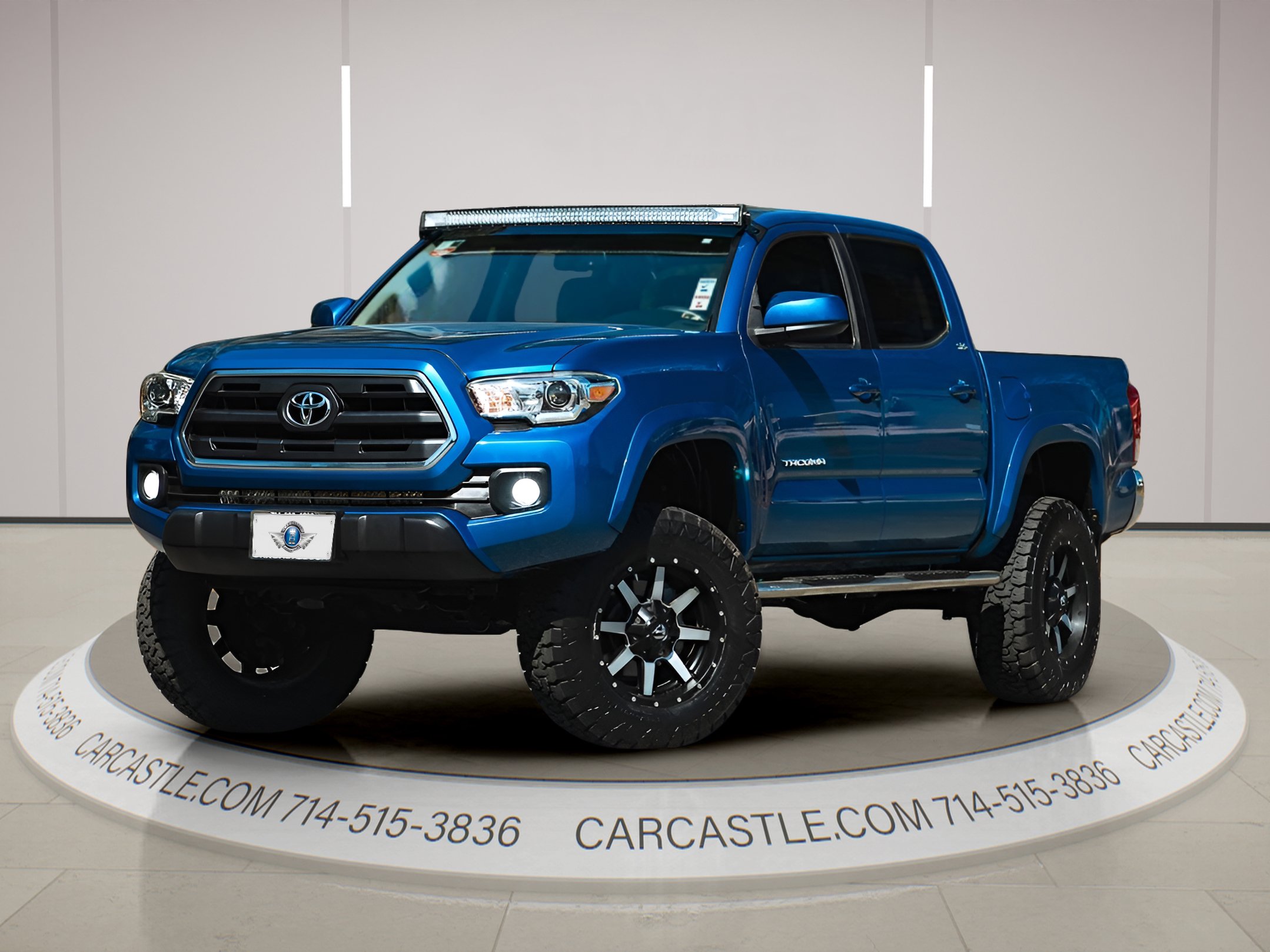 Used 2017 Toyota Tacoma SR5 w/ Tow Package image 1