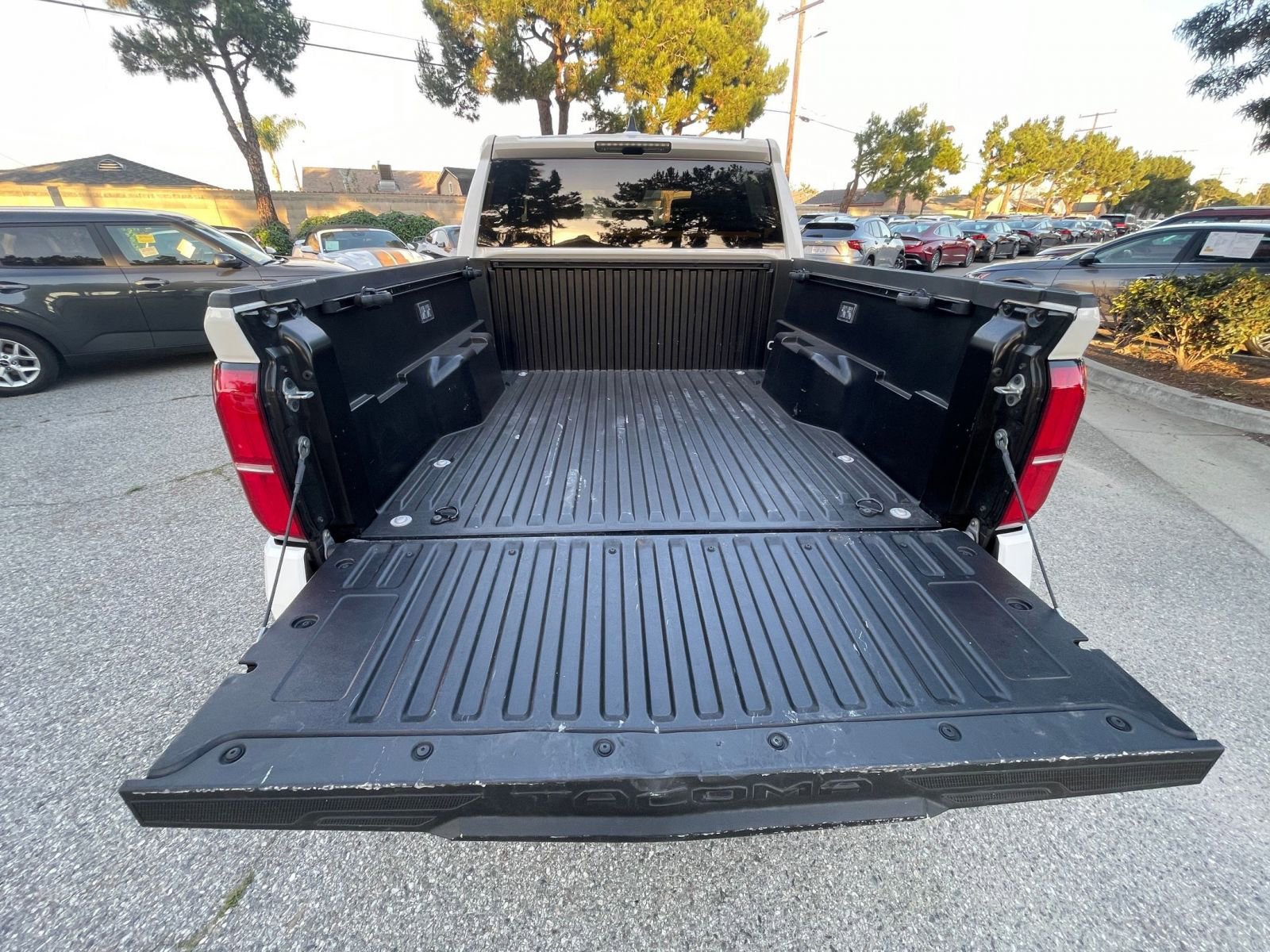 Used 2025 Toyota Tacoma TRD Off-Road image 27