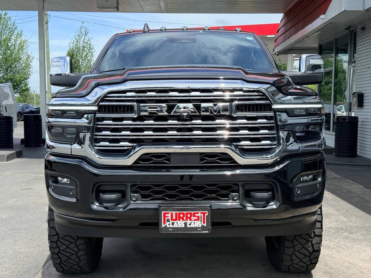 Used 2025 RAM 2500 Limited AWD/4WD image 7
