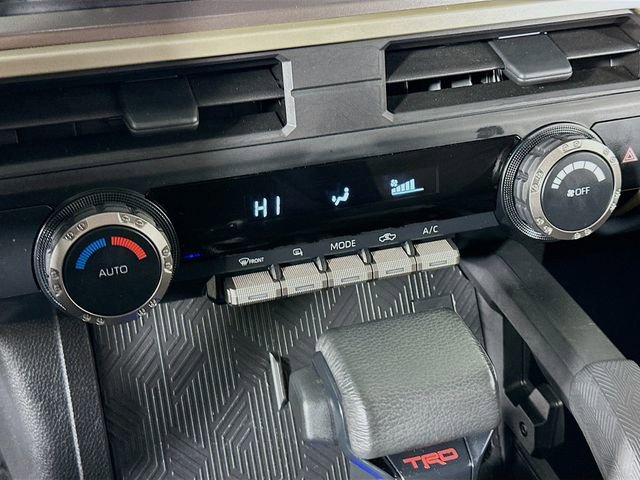 Used 2024 Toyota Tacoma TRD Off-Road image 15