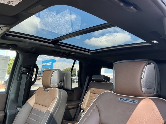 New 2026 GMC Yukon Denali Ultimate AWD/4WD image 12