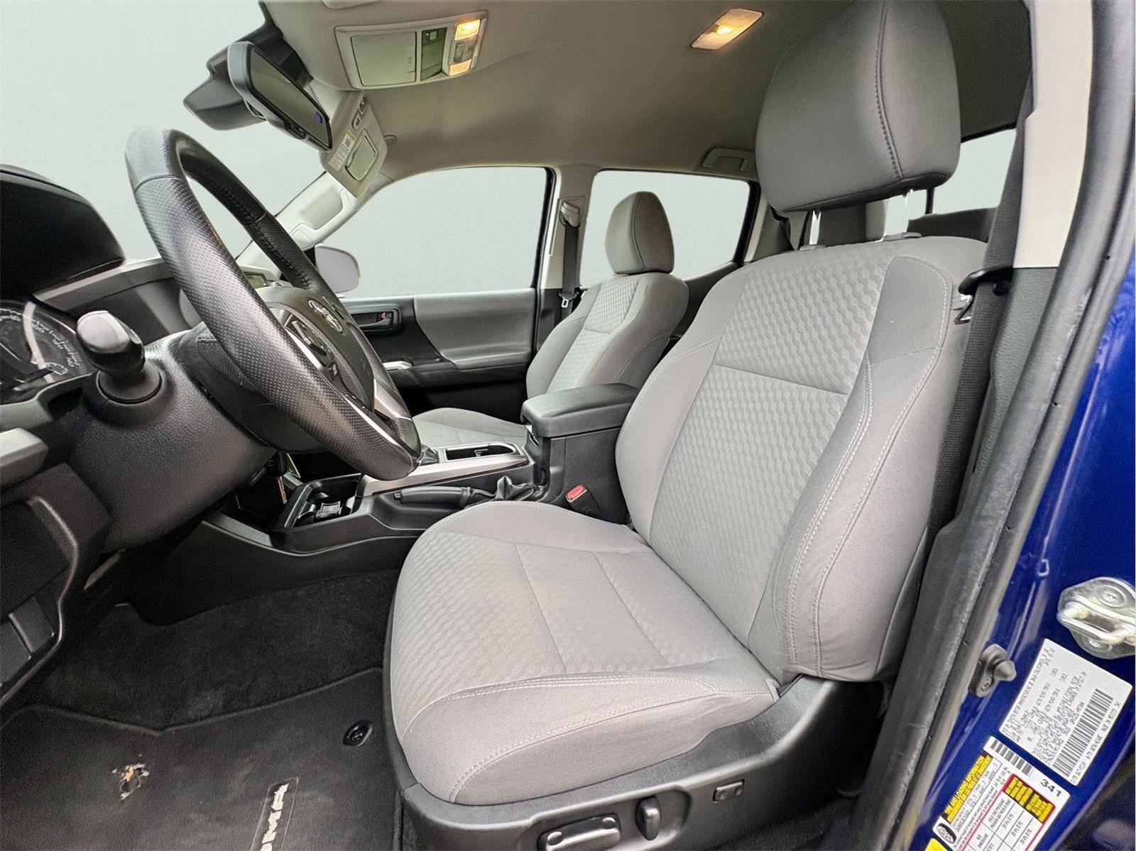 Used 2022 Toyota Tacoma SR5 RWD image 15