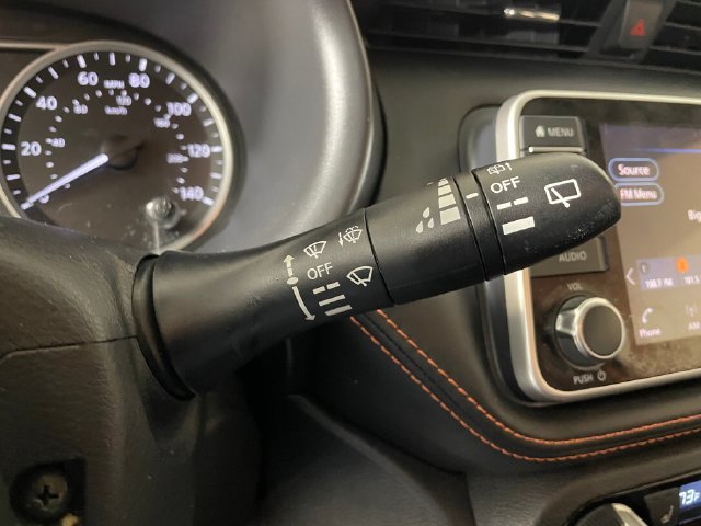 Used 2019 Nissan Kicks SR w/ SR Premium Package FWD image 14