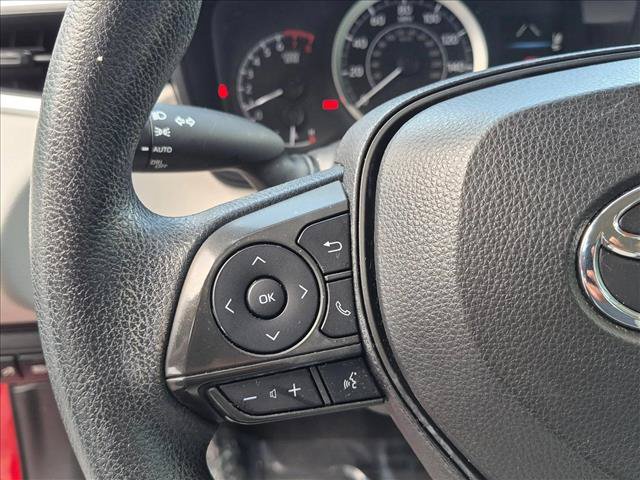 Used 2020 Toyota Corolla LE FWD image 25