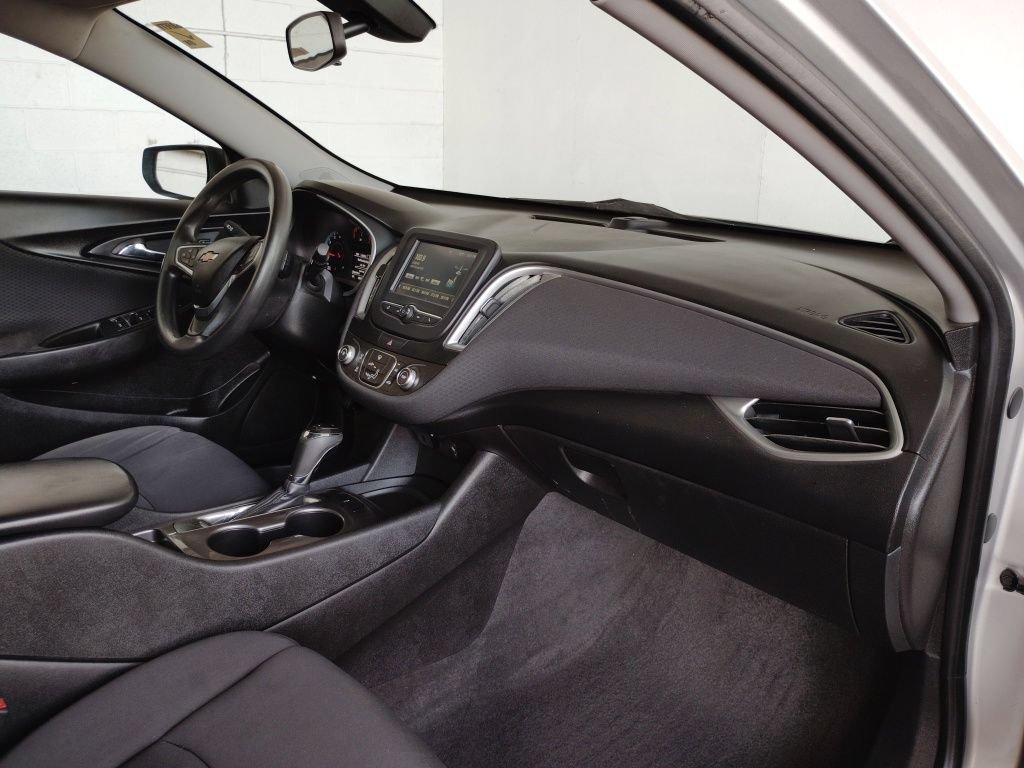 Used 2017 Chevrolet Malibu LS FWD image 11
