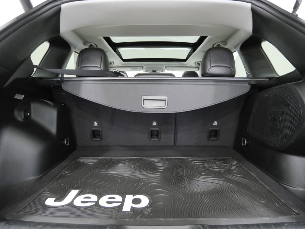 Used 2020 Jeep Cherokee Limited AWD/4WD image 26