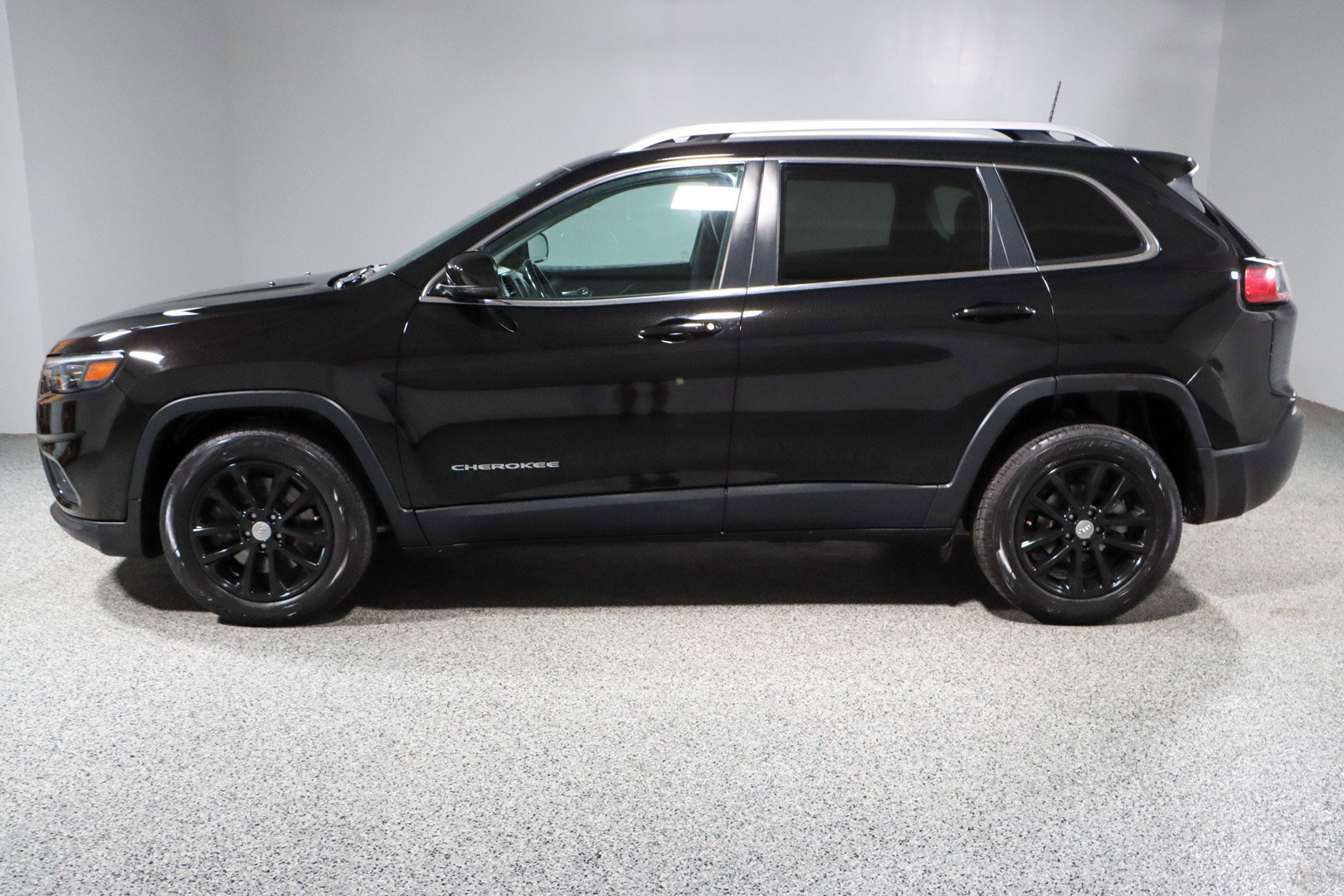 Used 2021 Jeep Cherokee Latitude Plus image 10