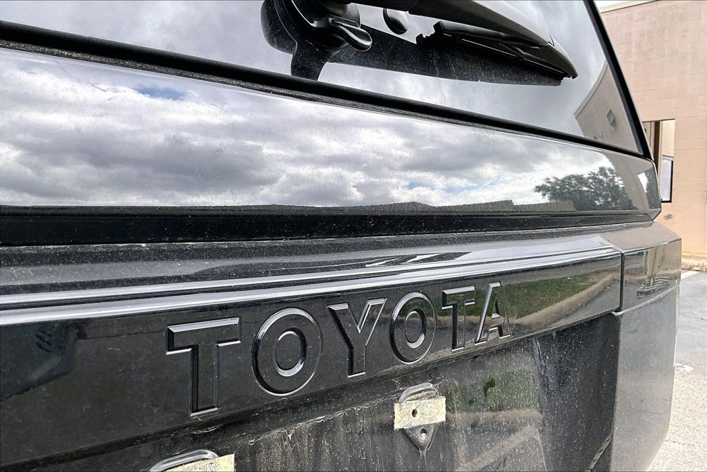 Used 2026 Toyota Land Cruiser w/ Premium Package AWD/4WD image 7