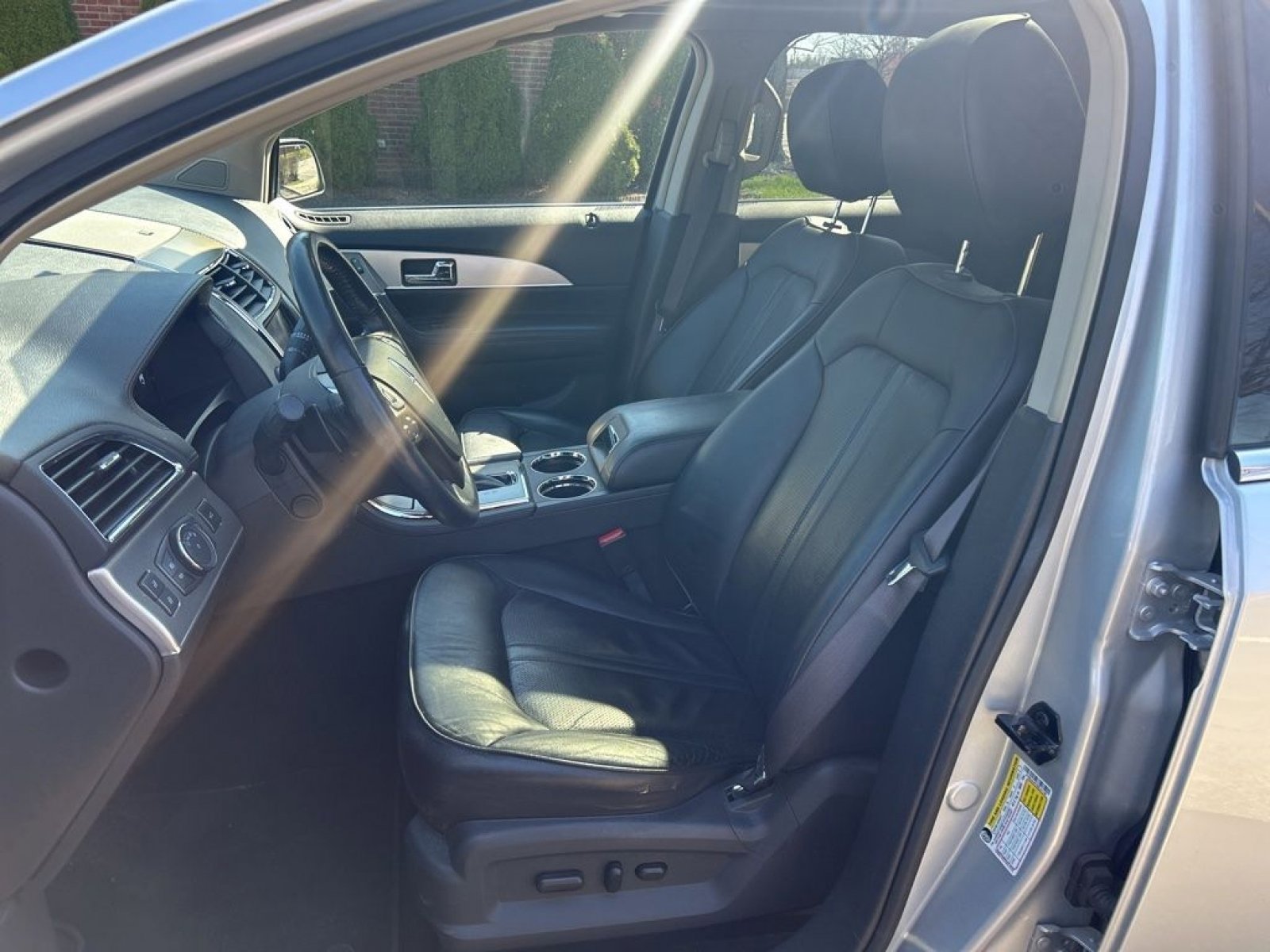 Used 2013 Lincoln MKX FWD image 10