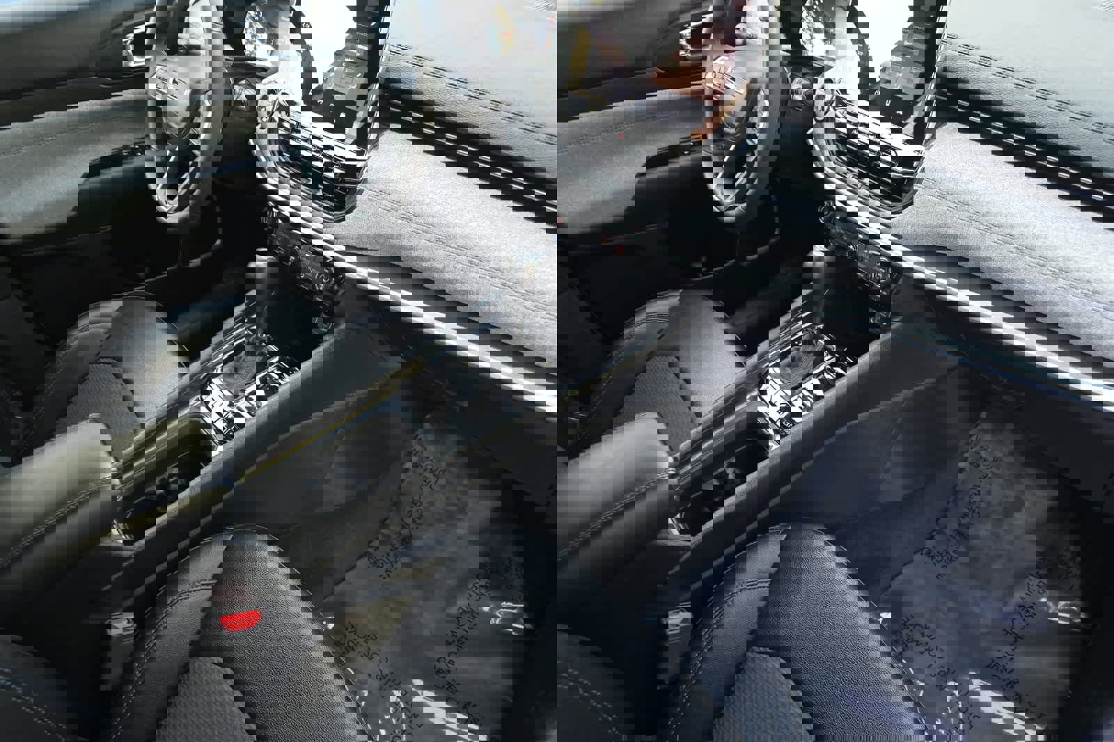 Used 2024 Jeep Compass Latitude image 18