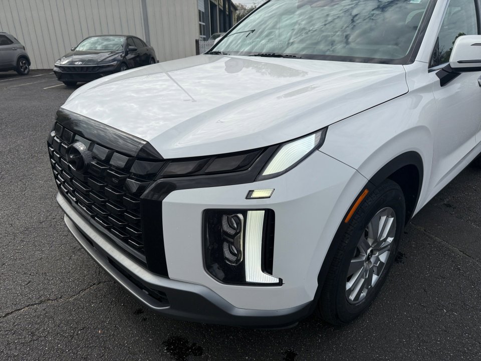 Used 2023 Hyundai Palisade SE AWD/4WD image 28