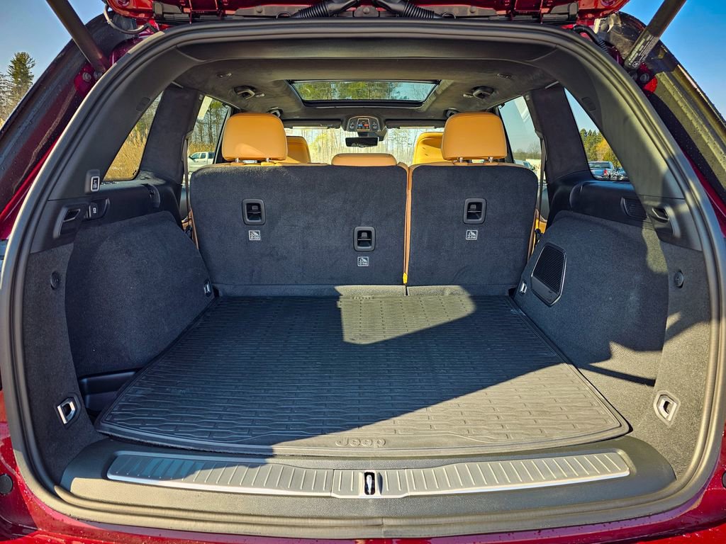 New 2026 Jeep Grand Cherokee Summit image 44