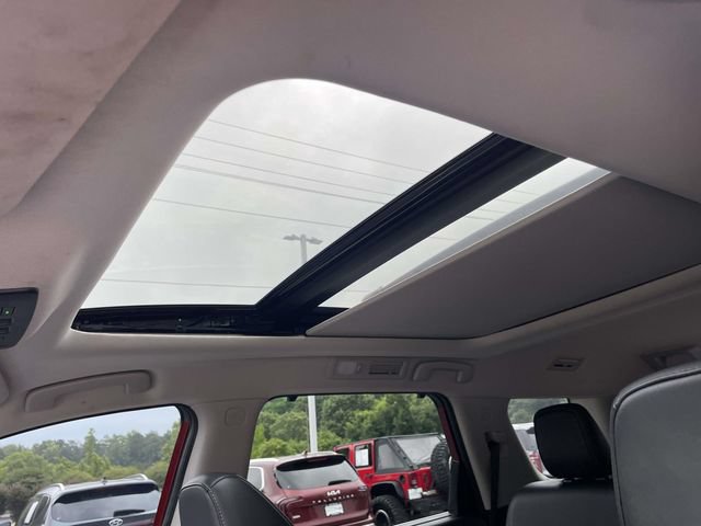 Used 2022 Nissan Pathfinder SL w/ SL Premium Package FWD image 18