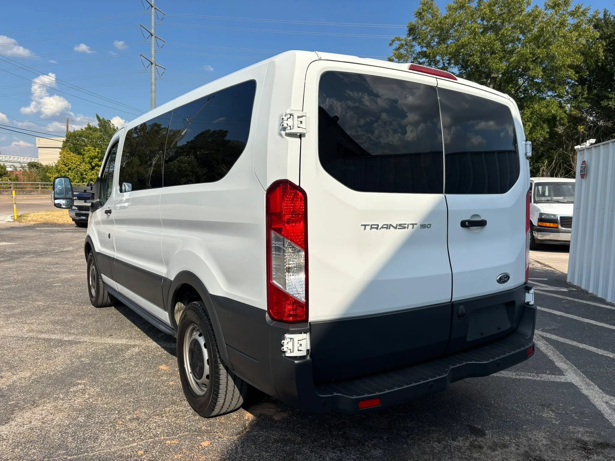 Used 2018 Ford Transit 150 XL RWD image 3