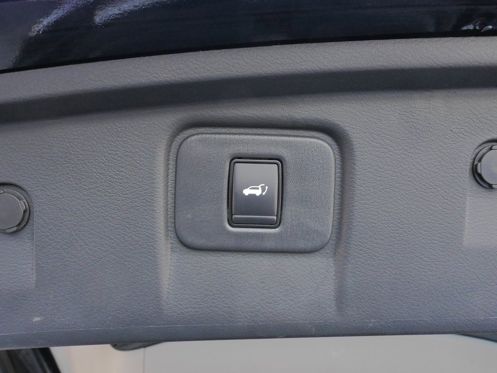 Used 2024 Nissan Murano Platinum w/ Cargo Package image 18