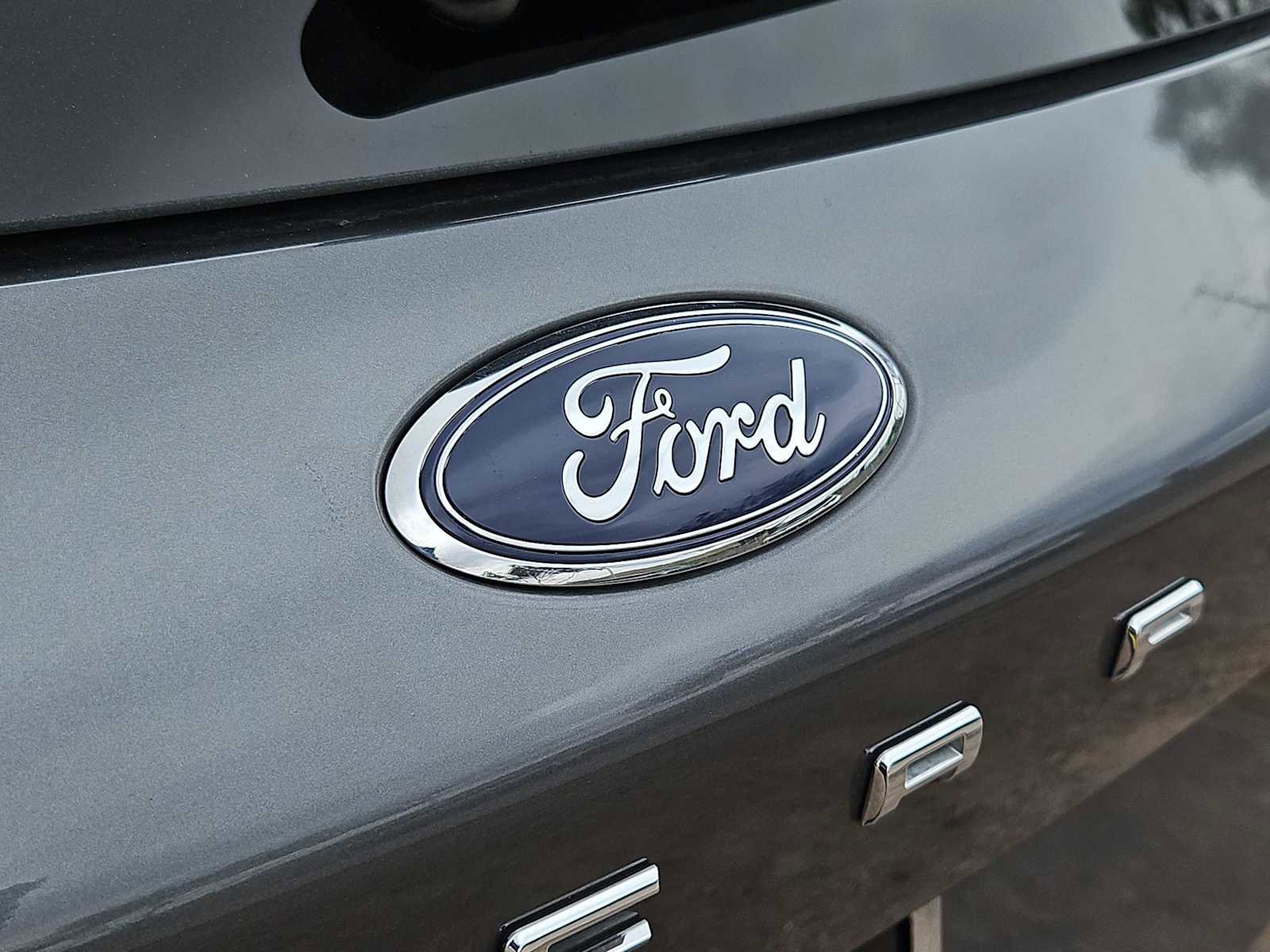 Used 2022 Ford Escape Titanium w/ Class II Trailer Tow Package AWD/4WD image 11