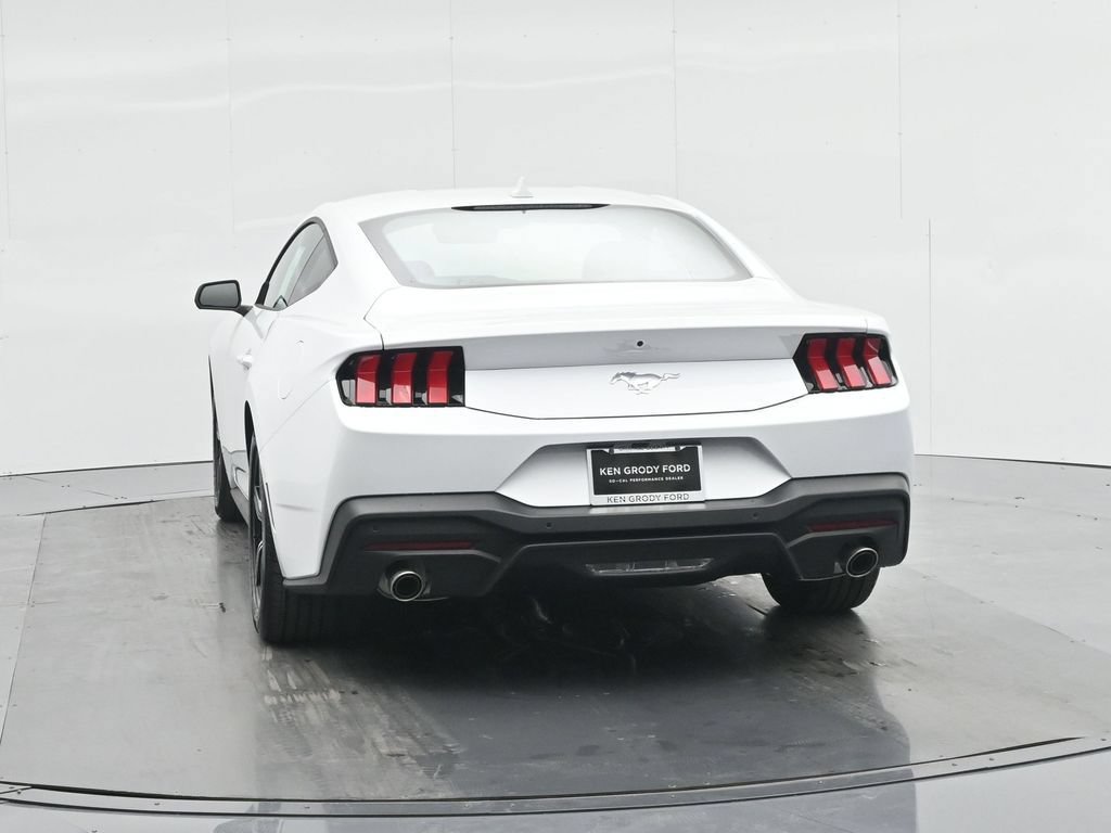 Used 2025 Ford Mustang Coupe RWD image 25