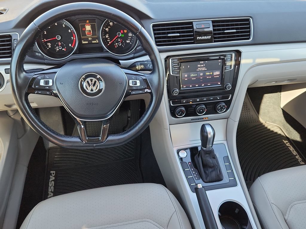 Used 2019 Volkswagen Passat 2.0T Wolfsburg w/ Wheels & Sunroof Package FWD image 11