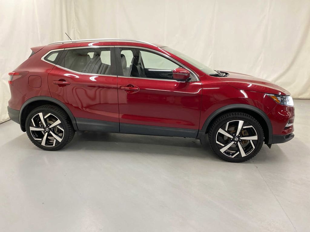 Used 2020 Nissan Rogue Sport SL image 9