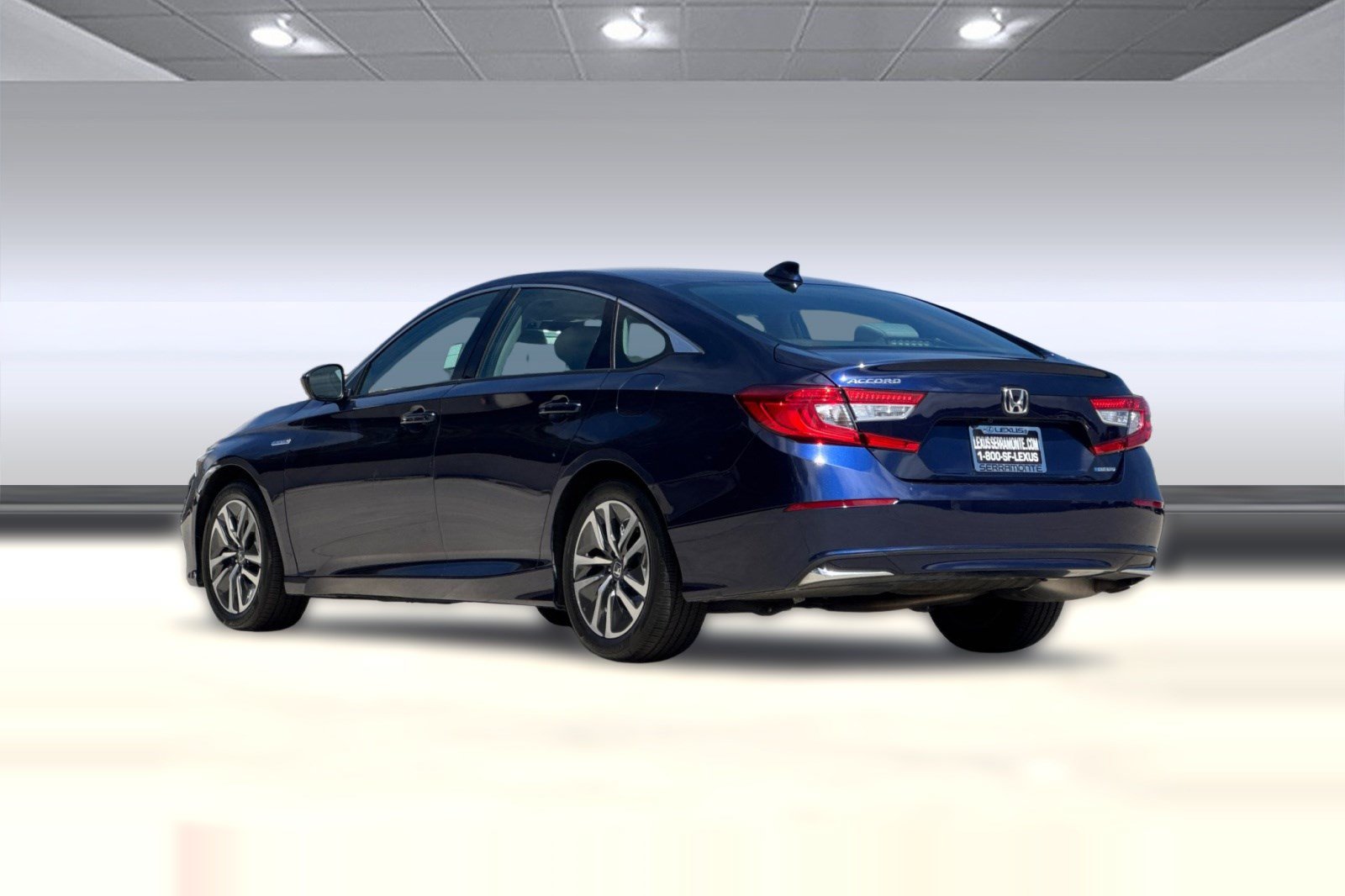 Used 2018 Honda Accord Hybrid image 3