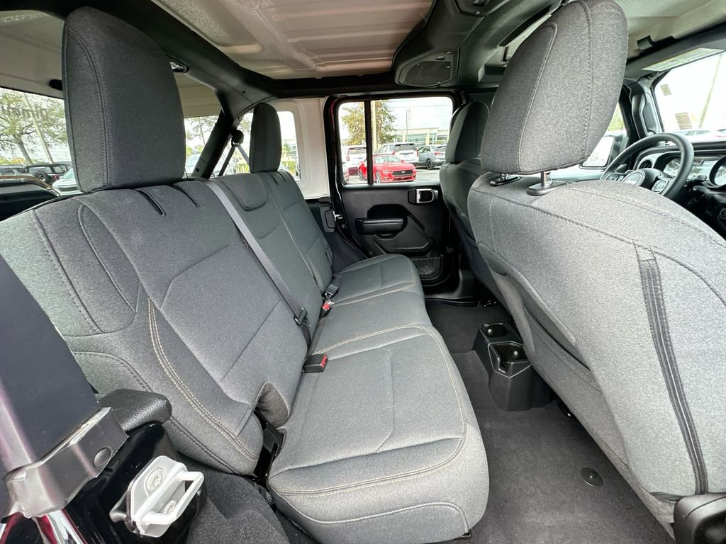 Used 2025 Jeep Wrangler Unlimited Sport image 25