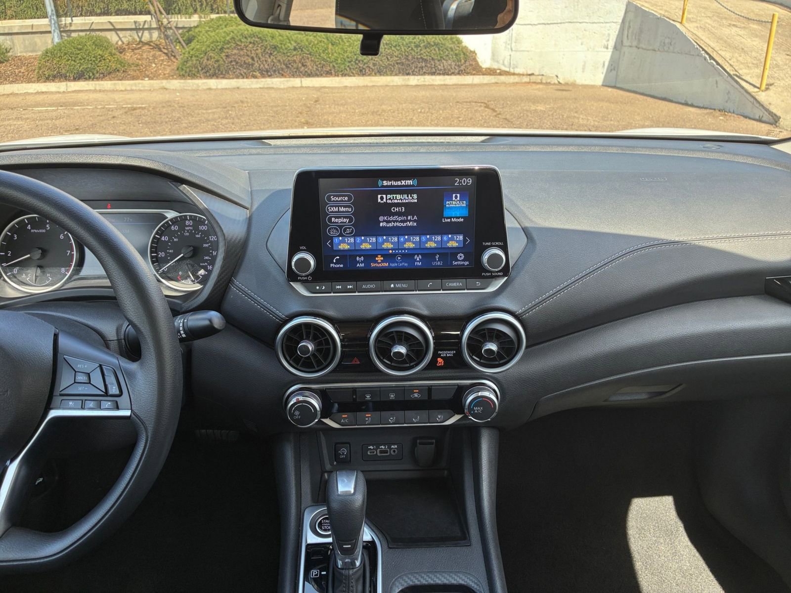 Used 2025 Nissan Sentra SV FWD image 17