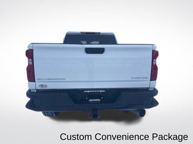 Used 2022 Chevrolet Silverado 2500 Custom w/ Custom Value Package image 6