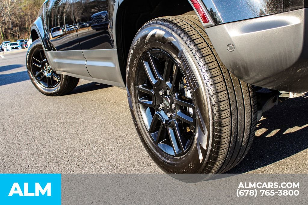 Used 2025 Land Rover Defender 110 S image 11