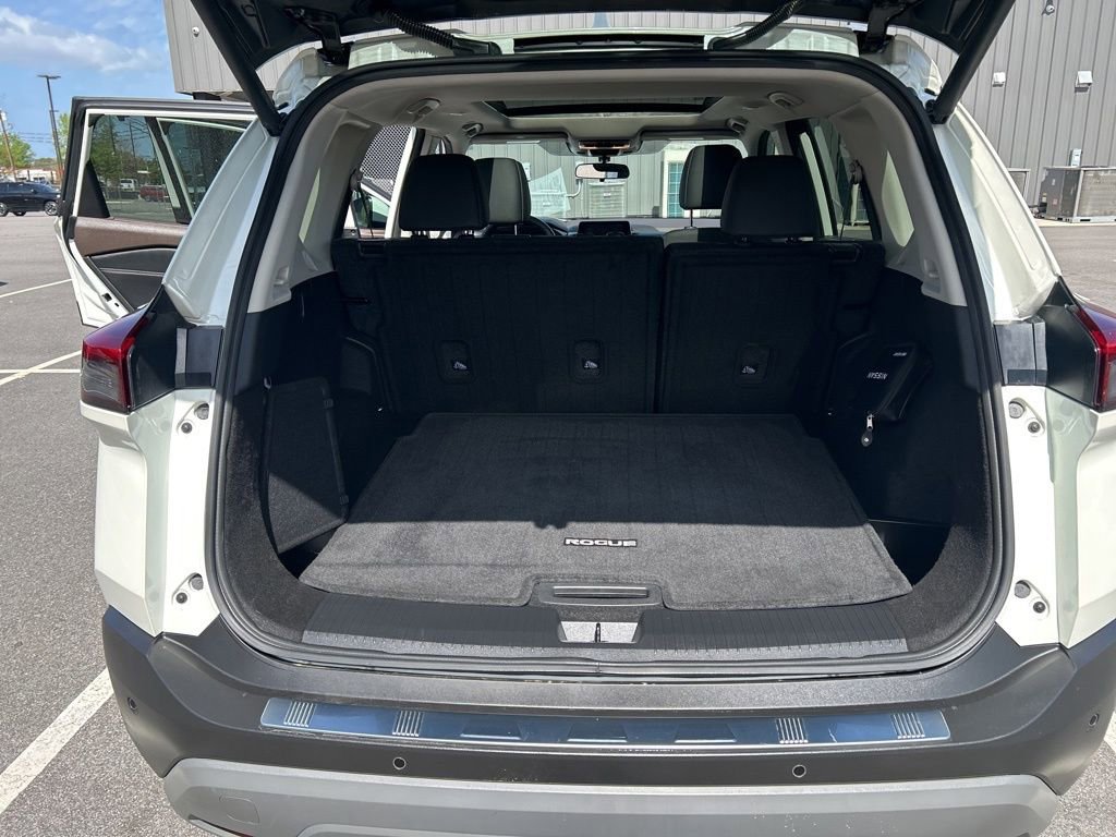 Certified 2023 Nissan Rogue SV w/ SV Premium B Package image 24