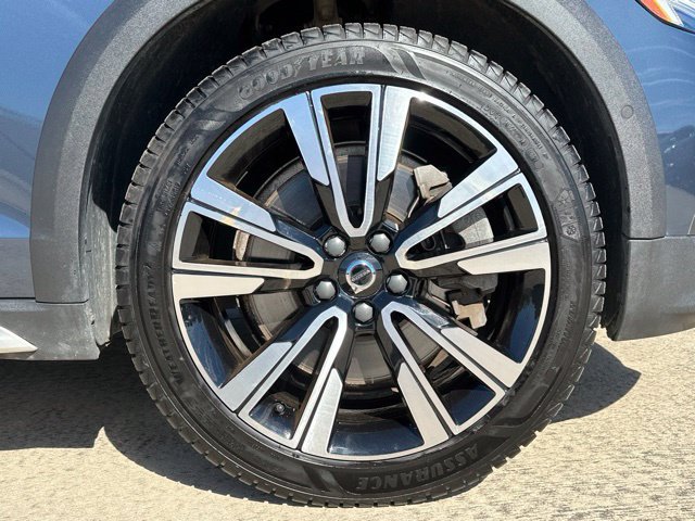 Certified 2024 Volvo V60 B5 Cross Country Ultimate w/ Protection Package Premier AWD/4WD image 11