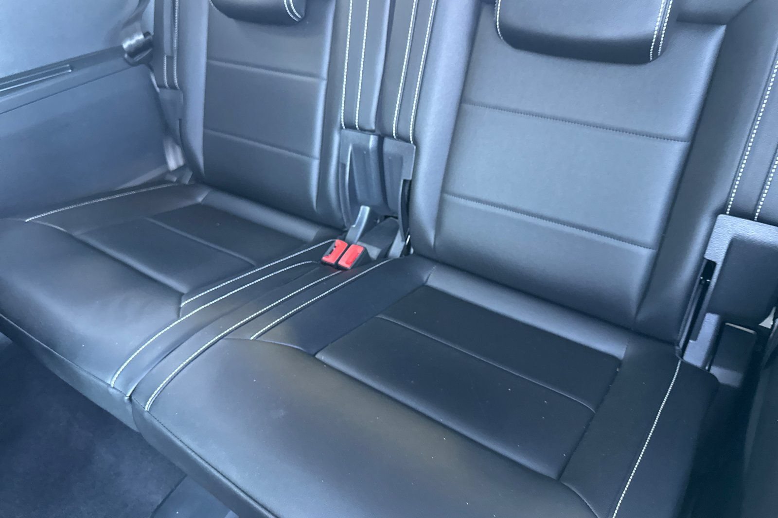 Used 2022 Volkswagen Atlas SEL R-Line AWD/4WD image 15