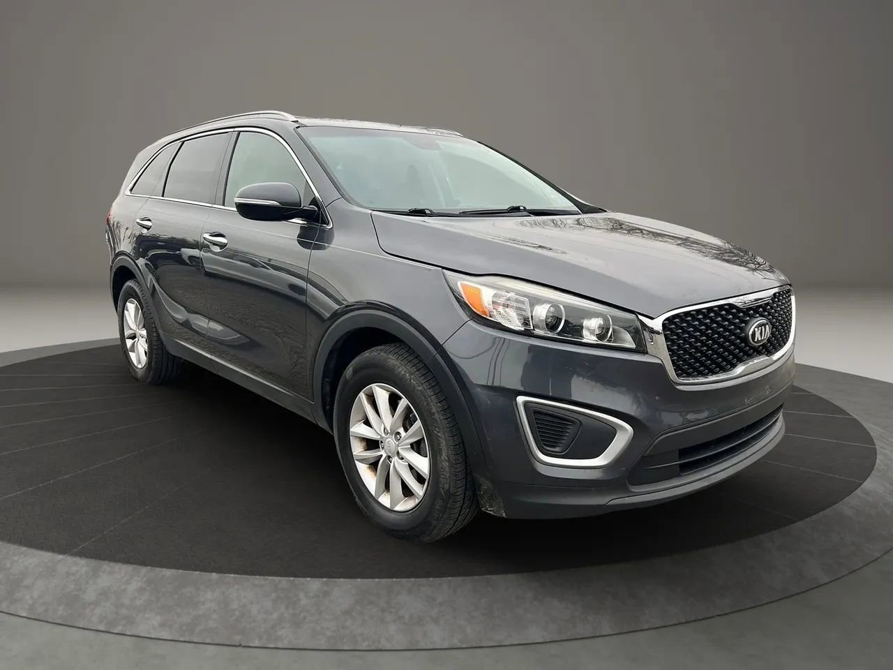 Used 2018 Kia Sorento LX image 3