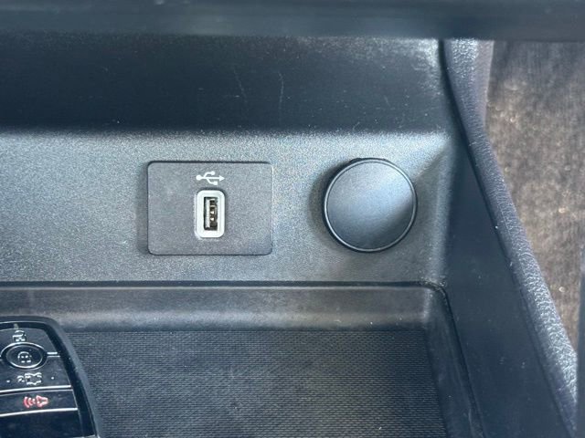 Used 2018 Ford Fusion SE w/ Fusion SE Technology Package image 26