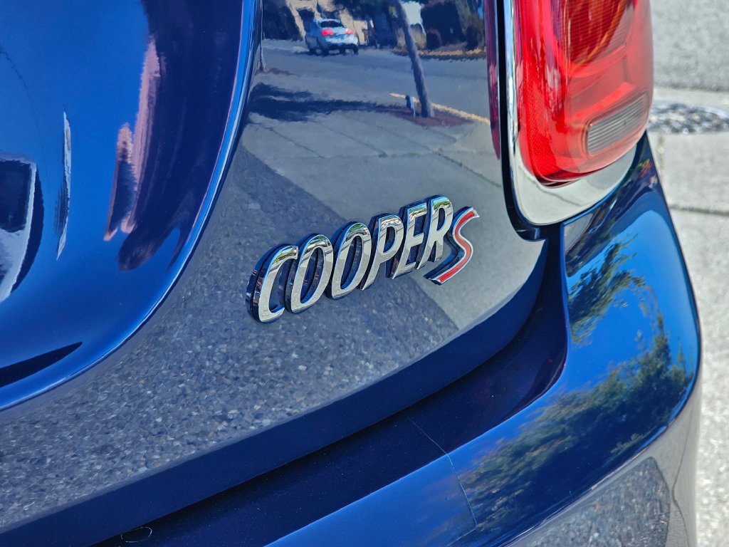 Used 2015 MINI Cooper S FWD image 10