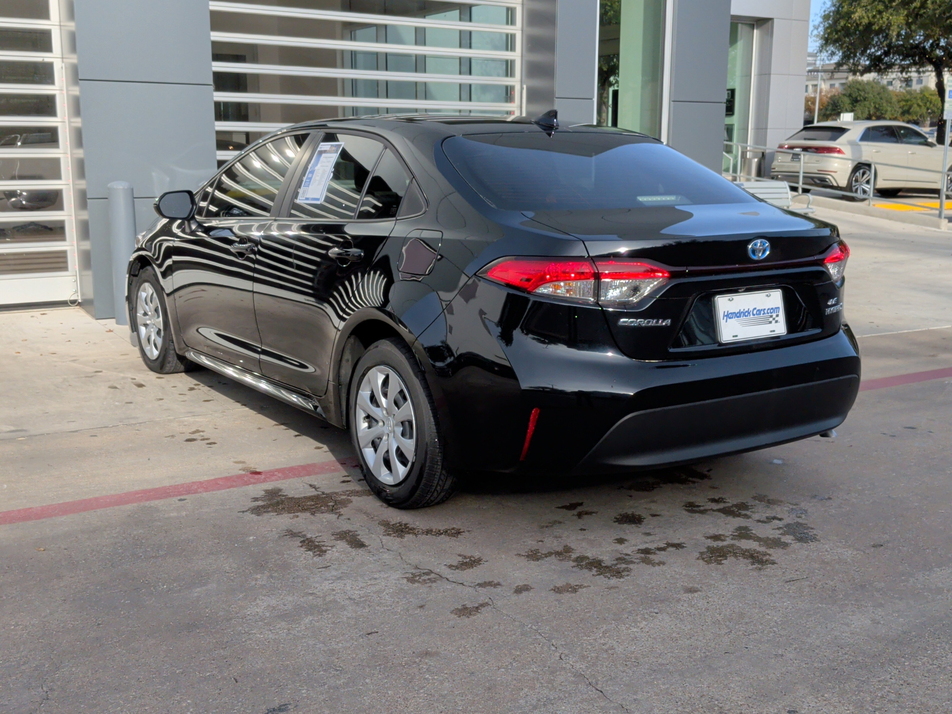 Used 2023 Toyota Corolla LE image 19