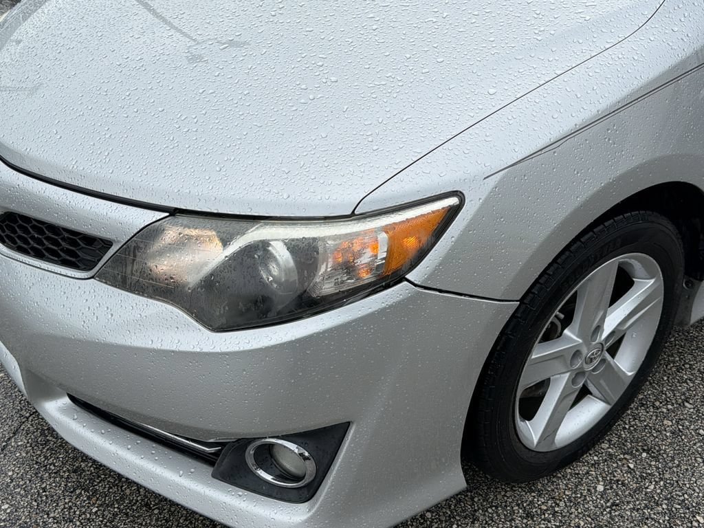 Used 2014 Toyota Camry SE FWD image 8