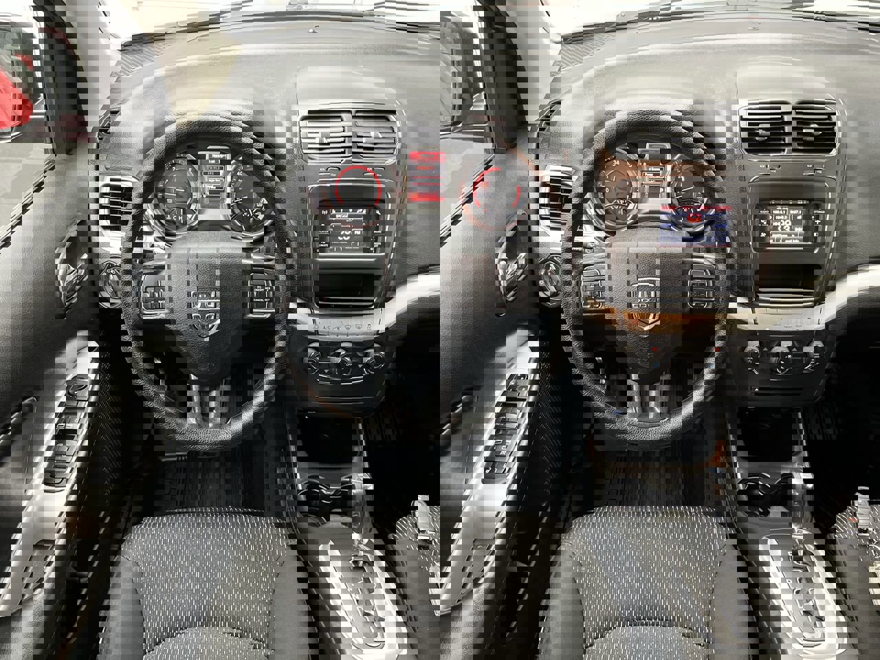 Used 2019 Dodge Journey SE image 12