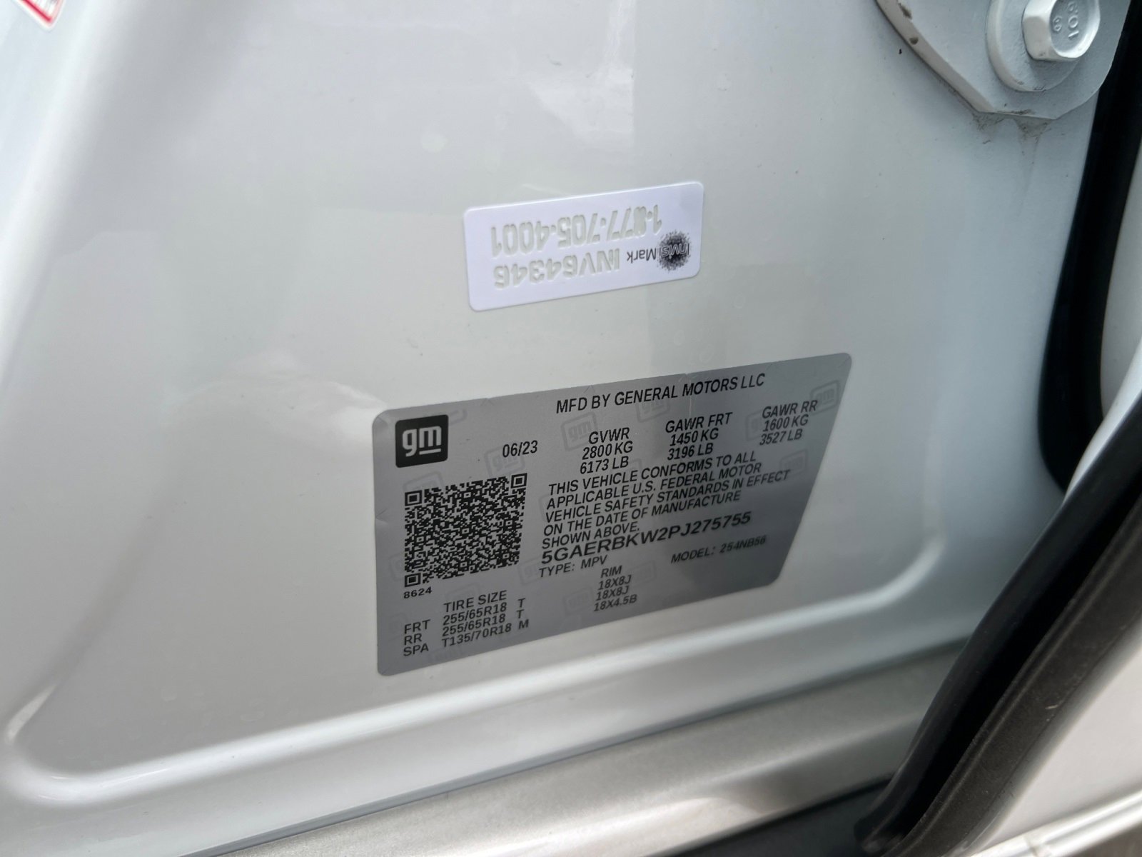 Used 2023 Buick Enclave Essence image 23