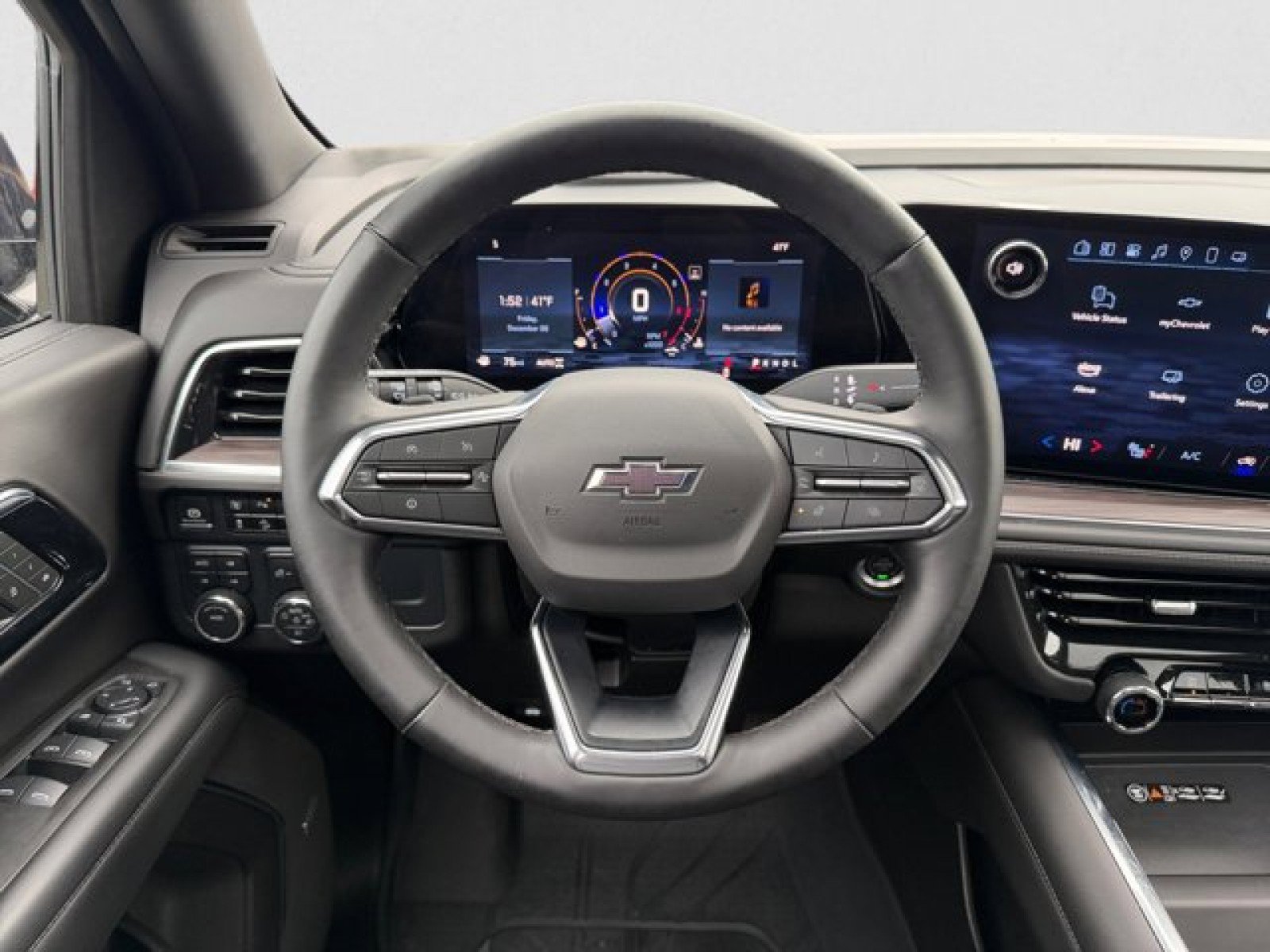 Used 2025 Chevrolet Tahoe Z71 w/ Comfort Package image 15